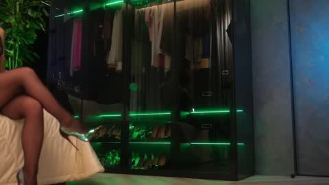 Snapshot of rikka_moore chatting on December 6, 2024, 10:27 am if you wanna buy smth stockingsph etc custom videos or pics online show from December 6, 2024, 10:27 am