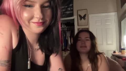 rileycooperrr online show from May 28, 2026, 5:16 am