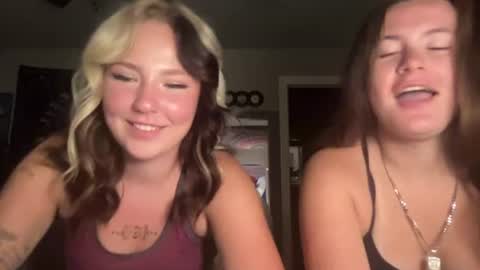Snapshot of rileycooperrrr chatting on July 21, 2026, 4:15 am rileycooperrrr online show from July 21, 2026, 4:15 am