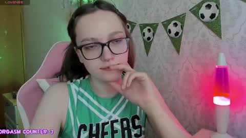 Snapshot of rileynymph chatting on June 25, 2026, 4:01 am My name is Riley Like my broadcast pls 3 online show from June 25, 2026, 4:01 am