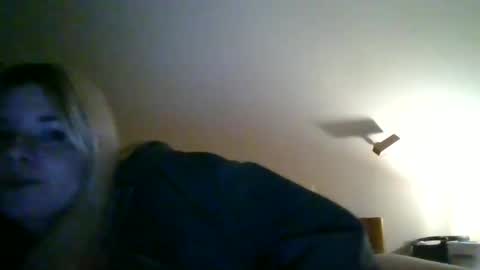 Snapshot of rileyzoee9 chatting on January 4, 2025, 2:03 am rileyzoee9 online show from January 4, 2025, 2:03 am