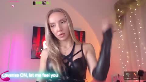 Snapshot of rina_asty chatting on October 26, 2025, 5:08 pm Rina Asty online show from October 26, 2025, 5:08 pm