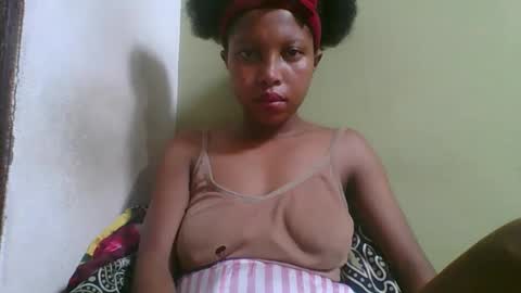 Snapshot of rinah654271 chatting on March 20, 2026, 4:01 pm rinah654271 online show from March 20, 2026, 4:01 pm