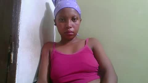 Snapshot of rinah654271 chatting on April 2, 2026, 2:47 pm rinah654271 online show from April 2, 2026, 2:47 pm