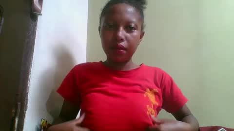 Snapshot of rinah654271 chatting on April 12, 2026, 2:27 am rinah654271 online show from April 12, 2026, 2:27 am