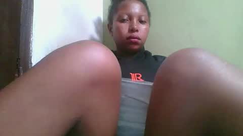 Snapshot of rinah654271 chatting on April 15, 2026, 2:35 pm rinah654271 online show from April 15, 2026, 2:35 pm