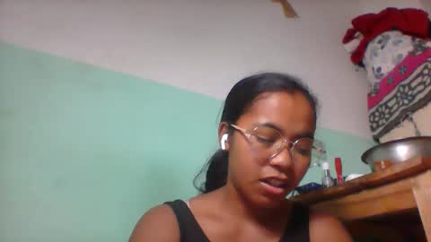 rinah856024 online show from April 23, 2026, 6:32 pm