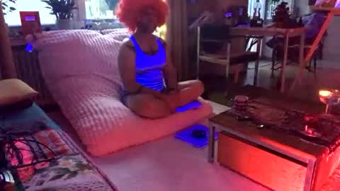 Snapshot of riod_rainforest_1983 chatting on April 3, 2026, 5:55 pm Rotrigo online show from April 3, 2026, 5:55 pm