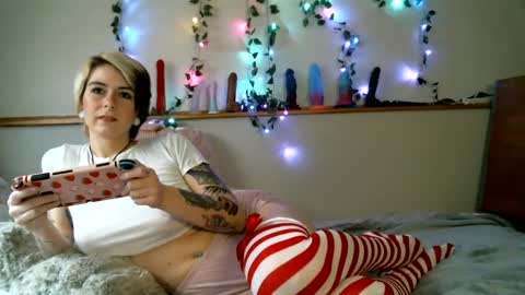 Riona Smiiiless online show from December 11, 2024, 3:58 pm