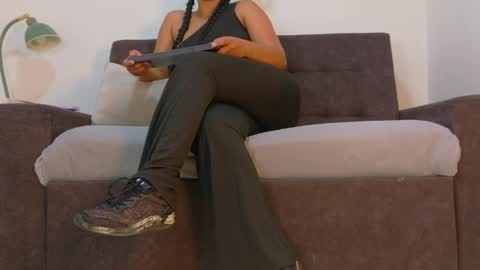 RIRI  online show from June 5, 2026, 7:41 pm