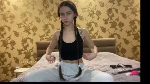 Riri online show from October 31, 2025, 6:09 pm