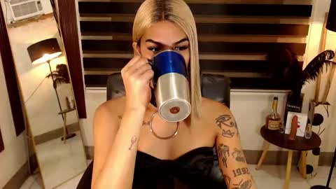 riri online show from December 18, 2025, 10:10 am