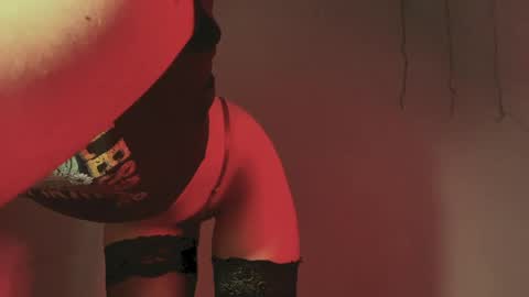 Nicole online show from April 11, 2026, 3:27 pm