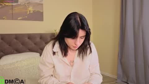 Ritka Cherry online show from November 18, 2025, 9:25 am