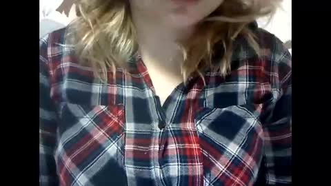 Snapshot of riveramaureen chatting on January 5, 2025, 4:16 pm RiveraMaureen online show from January 5, 2025, 4:16 pm