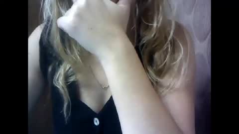 Snapshot of riveramaureen chatting on November 5, 2025, 10:59 am RiveraMaureen online show from November 5, 2025, 10:59 am