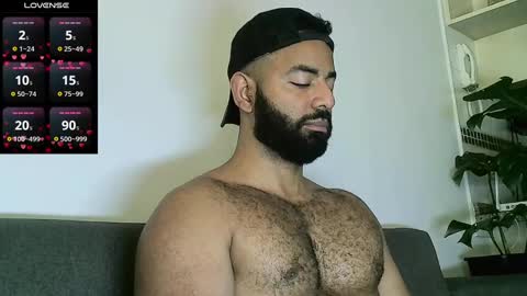 Snapshot of roa32sebas chatting on December 17, 2024, 3:39 pm SebasRoa online show from December 17, 2024, 3:39 pm