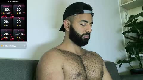 Snapshot of roa32sebas chatting on December 20, 2024, 5:08 pm SebasRoa online show from December 20, 2024, 5:08 pm