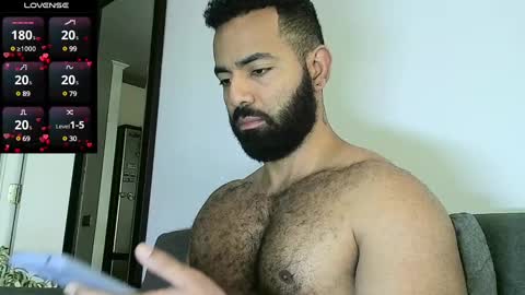 Snapshot of roa32sebas chatting on December 26, 2024, 6:54 pm SebasRoa online show from December 26, 2024, 6:54 pm