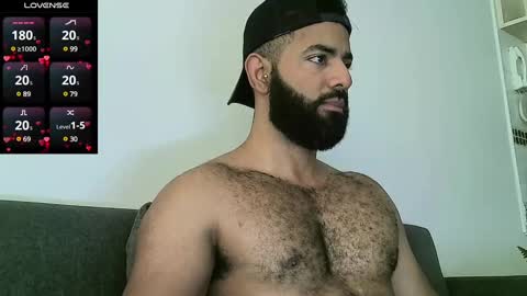 Snapshot of roa32sebas chatting on January 10, 2025, 2:13 pm SebasRoa online show from January 10, 2025, 2:13 pm