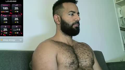 Snapshot of roa32sebas chatting on January 24, 2025, 3:34 pm SebasRoa online show from January 24, 2025, 3:34 pm