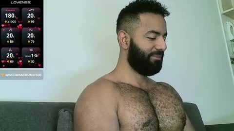 Snapshot of roa32sebas chatting on February 13, 2025, 2:42 pm SebasRoa online show from February 13, 2025, 2:42 pm