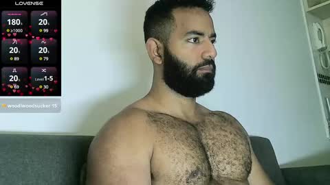 Snapshot of roa32sebas chatting on February 19, 2025, 2:23 pm SebasRoa online show from February 19, 2025, 2:23 pm