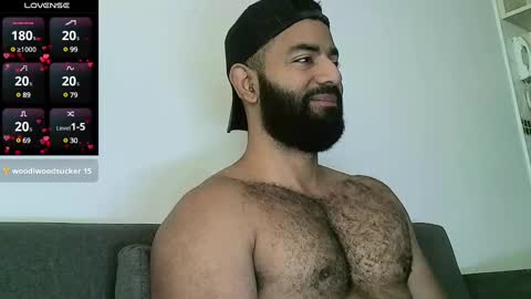 Snapshot of roa32sebas chatting on February 20, 2025, 2:57 pm SebasRoa online show from February 20, 2025, 2:57 pm