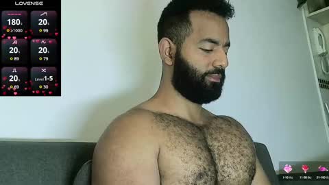 Snapshot of roa32sebas chatting on February 25, 2025, 2:00 pm SebasRoa online show from February 25, 2025, 2:00 pm