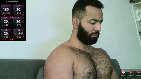 Snapshot of roa32sebas chatting on March 10, 2025, 1:43 pm SebasRoa online show from March 10, 2025, 1:43 pm