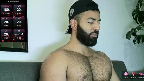 Snapshot of roa32sebas chatting on October 10, 2025, 6:07 pm SebasRoa online show from October 10, 2025, 6:07 pm