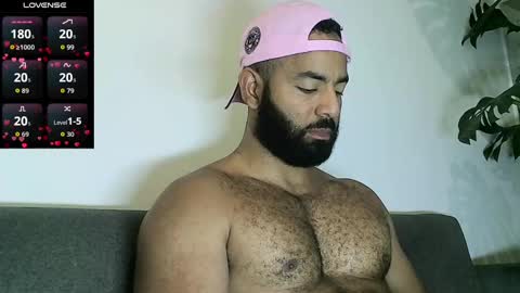 Snapshot of roa32sebas chatting on November 19, 2025, 3:56 pm SebasRoa online show from November 19, 2025, 3:56 pm