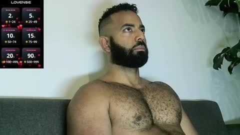 Snapshot of roa32sebas chatting on December 2, 2025, 4:13 pm SebasRoa online show from December 2, 2025, 4:13 pm