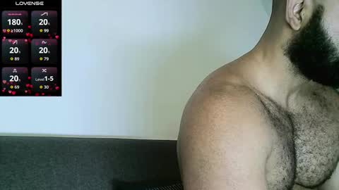 Snapshot of roa32sebas chatting on December 3, 2025, 3:21 pm SebasRoa online show from December 3, 2025, 3:21 pm