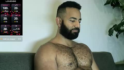 Snapshot of roa32sebas chatting on December 5, 2025, 5:53 pm SebasRoa online show from December 5, 2025, 5:53 pm