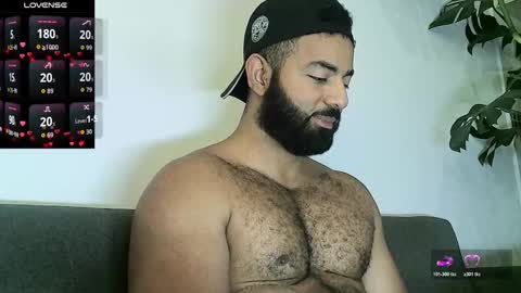 Snapshot of roa32sebas chatting on December 18, 2025, 3:29 pm SebasRoa online show from December 18, 2025, 3:29 pm