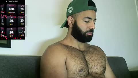 Snapshot of roa32sebas chatting on January 12, 2026, 2:22 pm SebasRoa online show from January 12, 2026, 2:22 pm