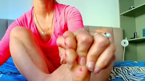 Snapshot of roadfreedom chatting on April 10, 2026, 6:51 am Sasha online show from April 10, 2026, 6:51 am