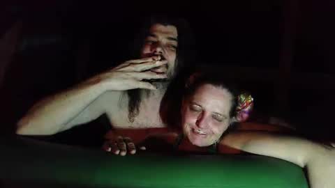 roaminghippies online show from March 7, 2026, 6:43 am