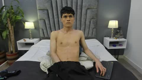 Roan Birkin online show from February 1, 2025, 10:34 pm