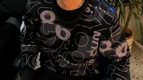 Roan Birkin online show from April 14, 2026, 7:53 pm