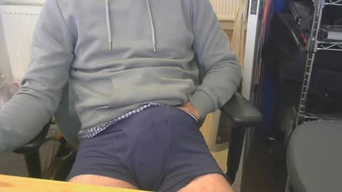 rob3616 online show from December 5, 2024, 9:50 pm