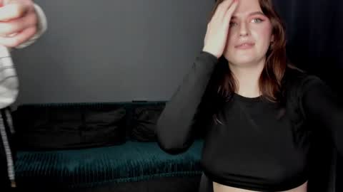 Lisa and Robert  i am online all days 900 am GMT3   online show from December 10, 2024, 12:16 pm