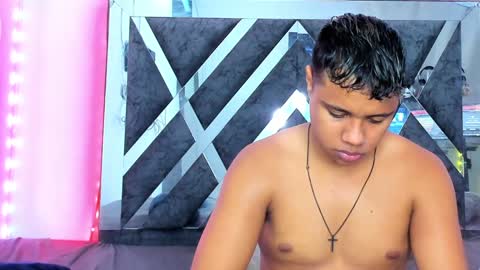 Snapshot of robertmiller21 chatting on December 3, 2024, 9:44 am Robert Miller And Mael Thompson online show from December 3, 2024, 9:44 am