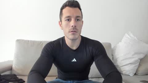 roberto4ever online show from February 16, 2025, 10:54 am