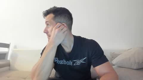 roberto4ever online show from February 7, 2026, 10:52 am