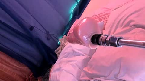 Snapshot of roberts_kloe chatting on January 10, 2025, 10:25 pm Roberts kloe online show from January 10, 2025, 10:25 pm