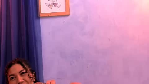 Snapshot of roberts_kloe chatting on February 24, 2025, 5:31 pm Roberts kloe online show from February 24, 2025, 5:31 pm