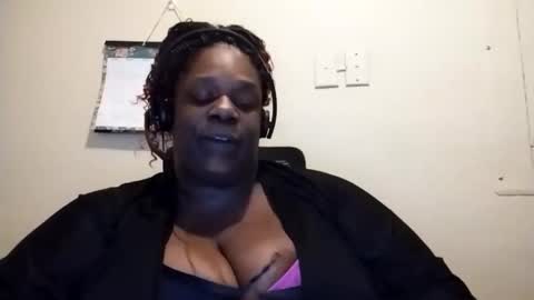 Snapshot of robertswhitney52 chatting on December 13, 2025, 10:48 pm robertswhitney52 online show from December 13, 2025, 10:48 pm