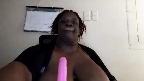 Snapshot of robertswhitney52 chatting on December 20, 2025, 9:00 pm robertswhitney52 online show from December 20, 2025, 9:00 pm